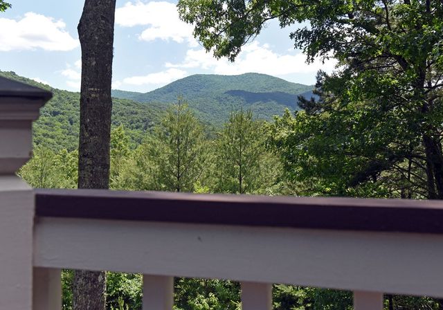 209 Moon Shadow Trail, Blairsville, GA 30512