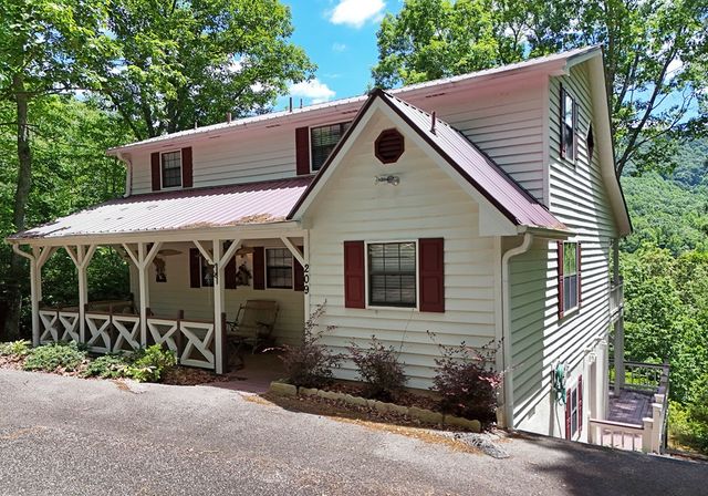 209 Moon Shadow Trail, Blairsville, GA 30512