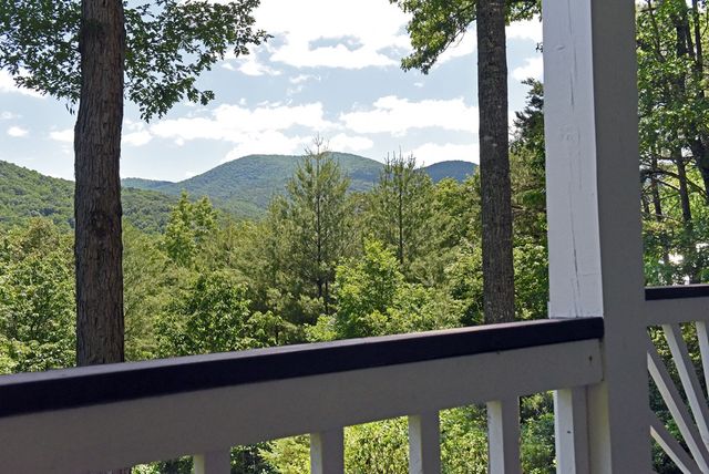 209 Moon Shadow Trail, Blairsville, GA 30512