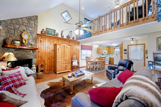 209 Moon Shadow Trail, Blairsville, GA 30512