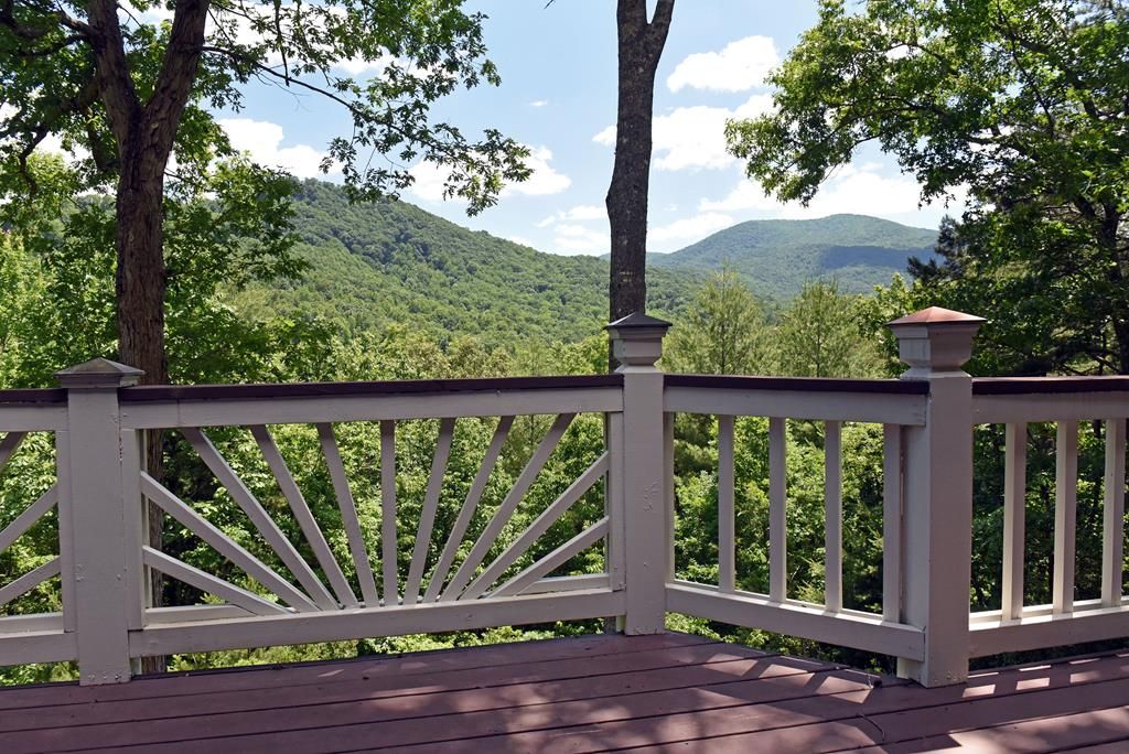 209 Moon Shadow Trail, Blairsville, GA 30512