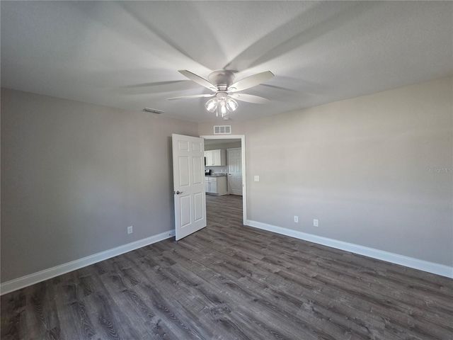 135 PIERCE ST, Lake Wales, FL 33859