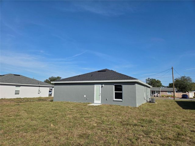 135 PIERCE ST, Lake Wales, FL 33859