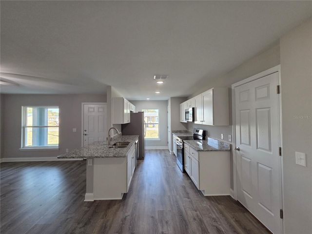 135 PIERCE ST, Lake Wales, FL 33859