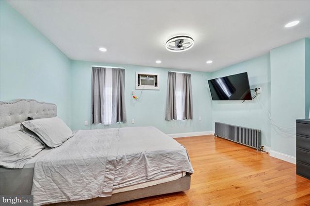 422-24 N SIMPSON ST, Philadelphia, PA 19151