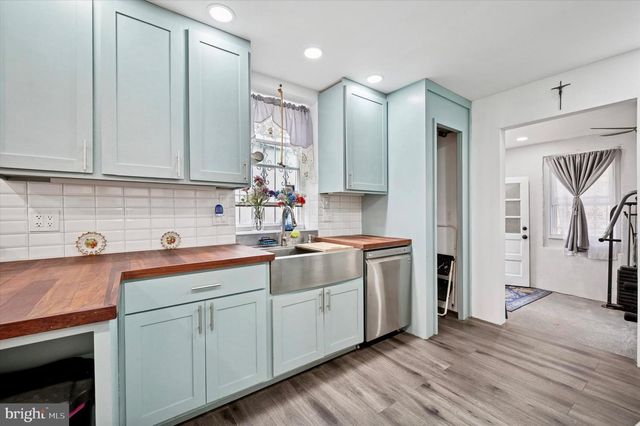 422-24 N SIMPSON ST, Philadelphia, PA 19151