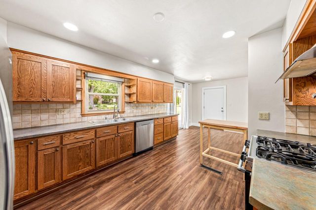 N68W15240 Prudence DRIVE, Menomonee Falls, WI 53051