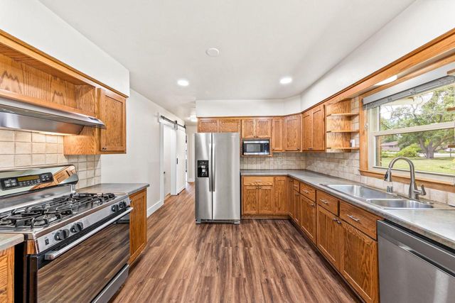 N68W15240 Prudence DRIVE, Menomonee Falls, WI 53051