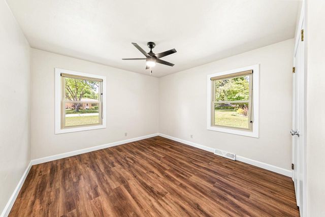 N68W15240 Prudence DRIVE, Menomonee Falls, WI 53051