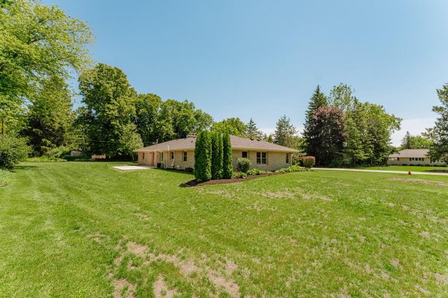 N68W15240 Prudence DRIVE, Menomonee Falls, WI 53051
