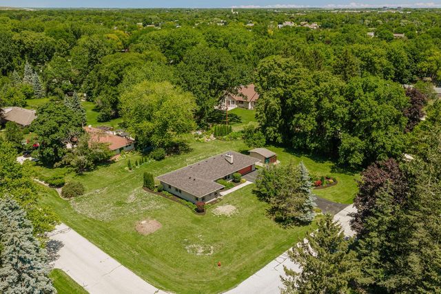 N68W15240 Prudence DRIVE, Menomonee Falls, WI 53051