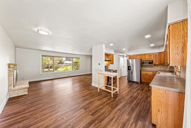 N68W15240 Prudence DRIVE, Menomonee Falls, WI 53051