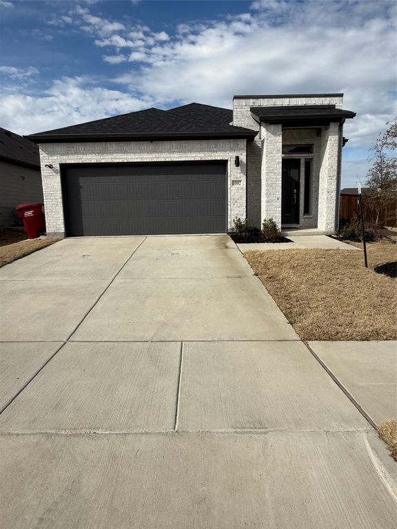 3802 Murvaul Drive, Farmersville, TX 75442