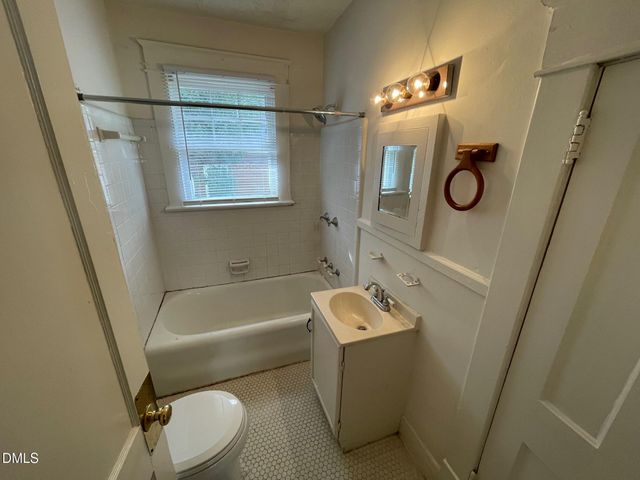 404 Chamberlain Street A, Raleigh, NC 27607