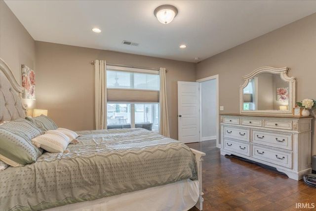 5959 Brookstone Drive, Newburgh, IN 47630