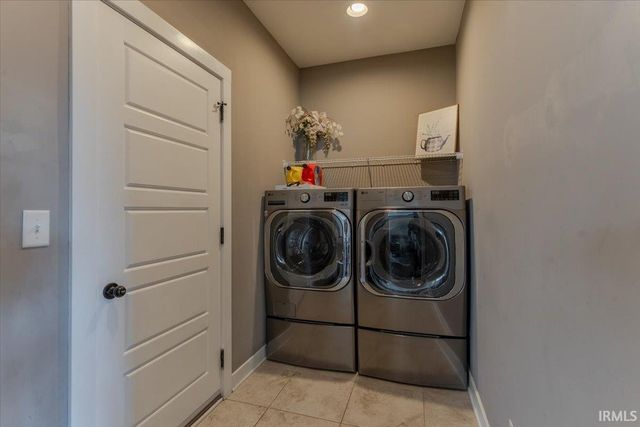 5959 Brookstone Drive, Newburgh, IN 47630