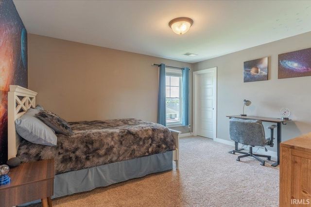 5959 Brookstone Drive, Newburgh, IN 47630
