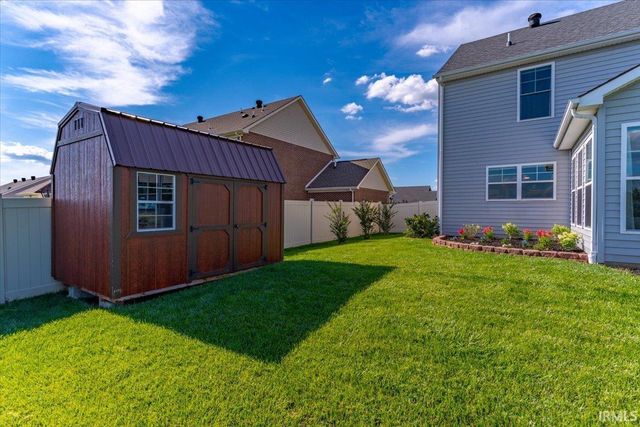 5959 Brookstone Drive, Newburgh, IN 47630