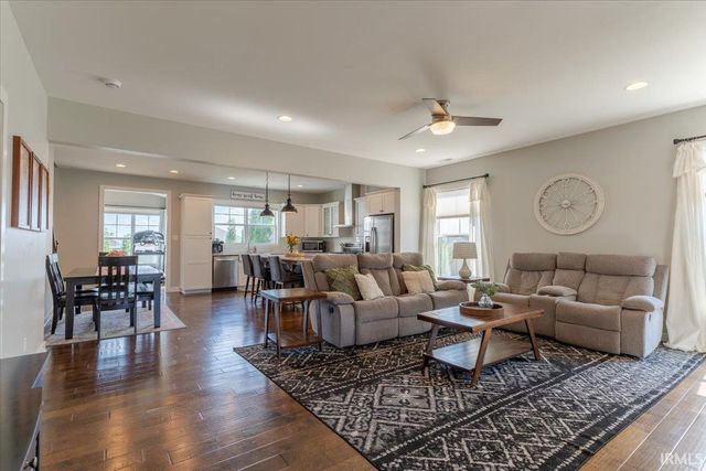5959 Brookstone Drive, Newburgh, IN 47630