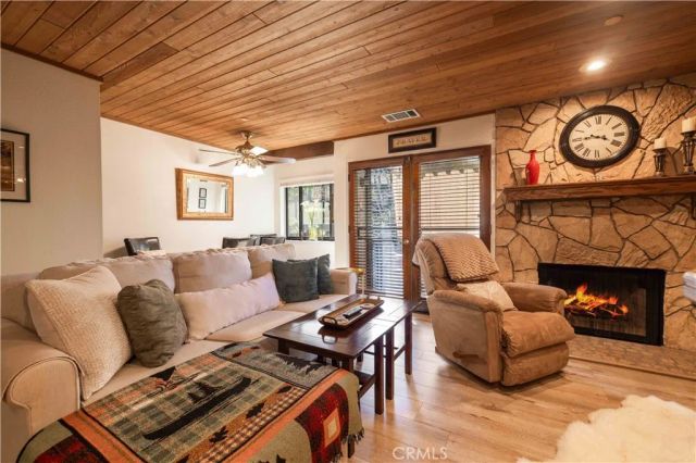 39802 Lakeview Drive 17, Big Bear Lake, CA 92315
