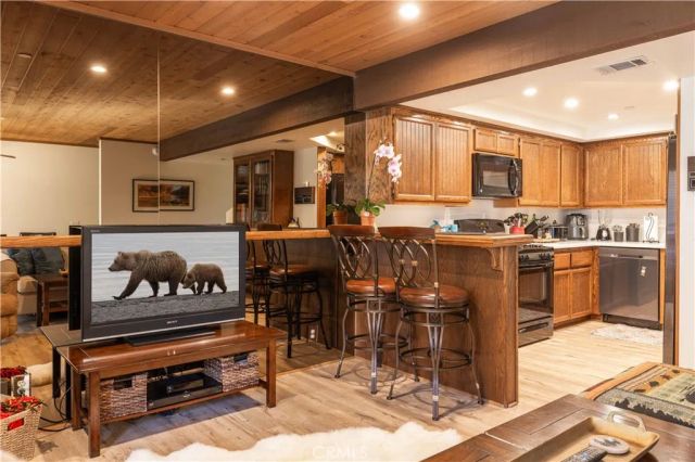 39802 Lakeview Drive 17, Big Bear Lake, CA 92315