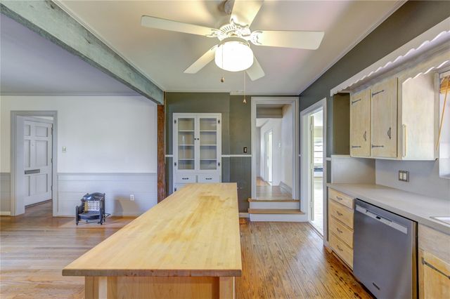 725 W 41st Street, Houston, TX 77018