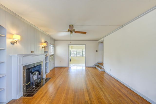 725 W 41st Street, Houston, TX 77018