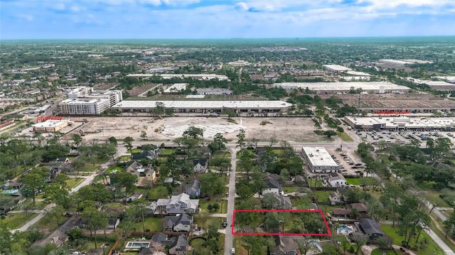 725 W 41st Street, Houston, TX 77018