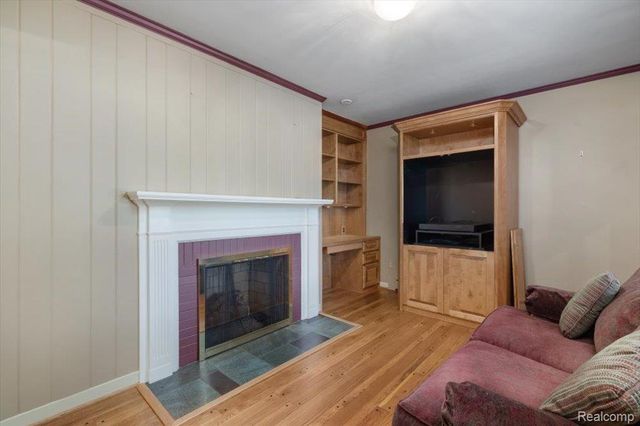 31069 Munger Drive, Livonia, MI 48154