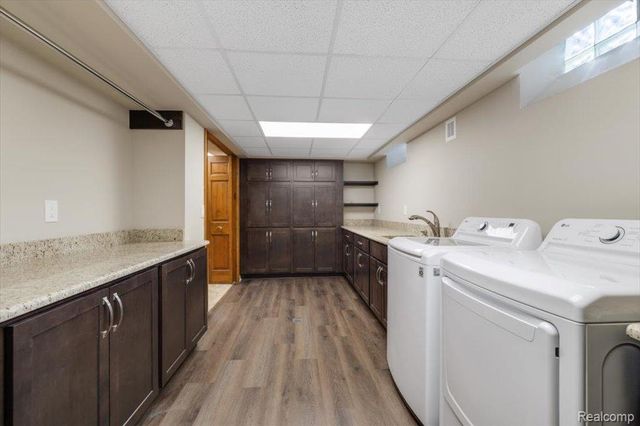 31069 Munger Drive, Livonia, MI 48154