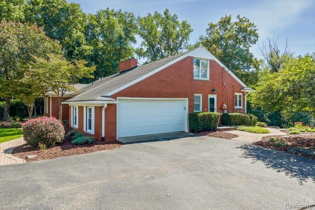 31069 Munger Drive, Livonia, MI 48154