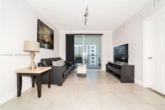 17100 N Bay Road 1802, Sunny Isles Beach, FL 33160