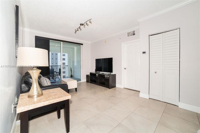 17100 N Bay Road 1802, Sunny Isles Beach, FL 33160