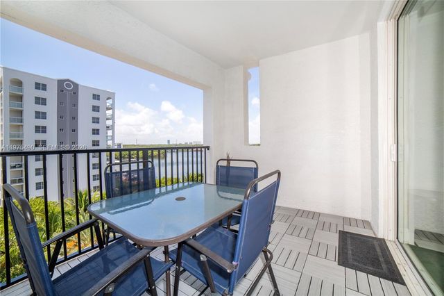 17100 N Bay Road 1802, Sunny Isles Beach, FL 33160