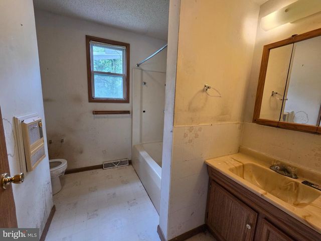 201 HANCOCK ST, Lambertville, NJ 08530