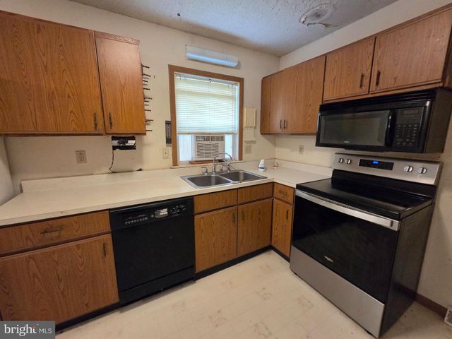 201 HANCOCK ST, Lambertville, NJ 08530
