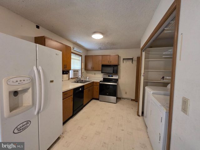 201 HANCOCK ST, Lambertville, NJ 08530