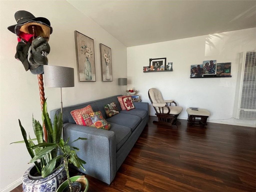 1035 E Appleton Street 2, Long Beach, CA 90802 — photo 4