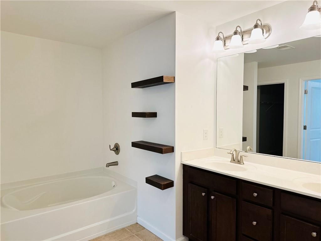 Image 18 of property listing at 13459 Gardiner Lane, Alpharetta, GA 30004