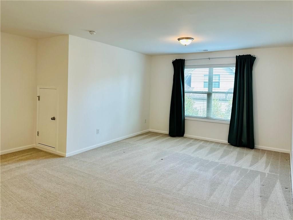 Image 28 of property listing at 13459 Gardiner Lane, Alpharetta, GA 30004