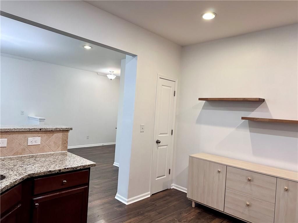 Image 7 of property listing at 13459 Gardiner Lane, Alpharetta, GA 30004