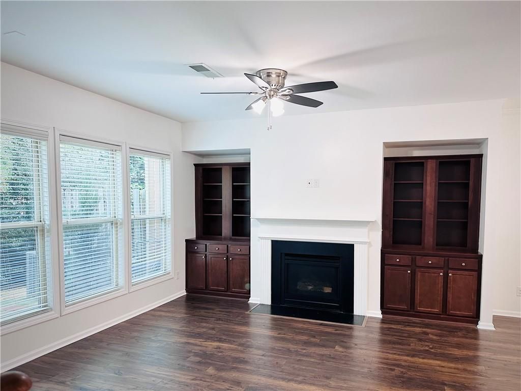 Image 9 of property listing at 13459 Gardiner Lane, Alpharetta, GA 30004