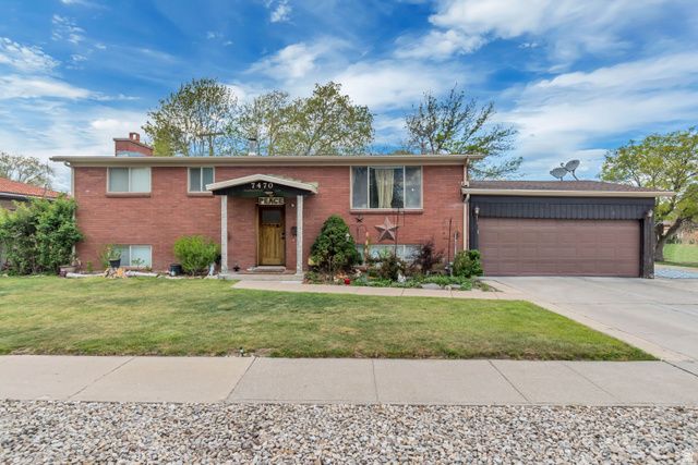 7470 S RAMANEE DR DR, Midvale, UT 84047