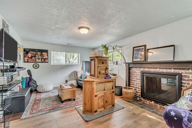 7470 S RAMANEE DR DR, Midvale, UT 84047