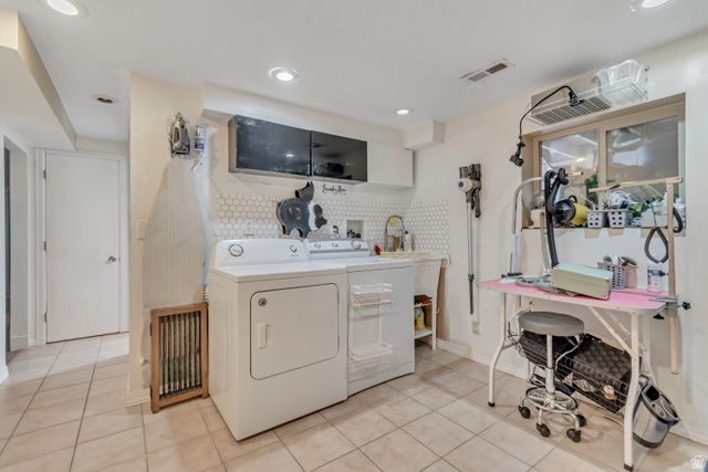 7470 S RAMANEE DR DR, Midvale, UT 84047