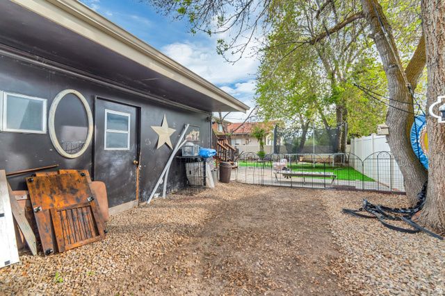 7470 S RAMANEE DR DR, Midvale, UT 84047