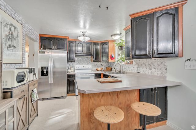 7470 S RAMANEE DR DR, Midvale, UT 84047