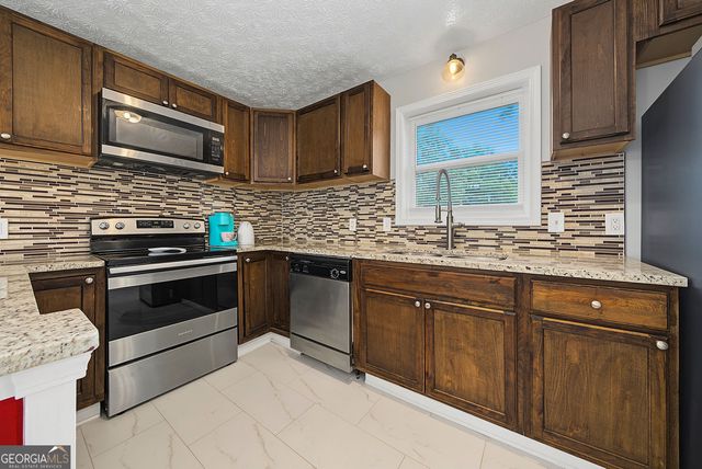 3202 Beaver Drive, Douglasville, GA 30135