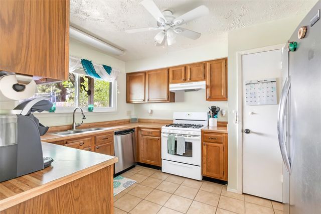 7827 Huron Court, Baytown, TX 77521