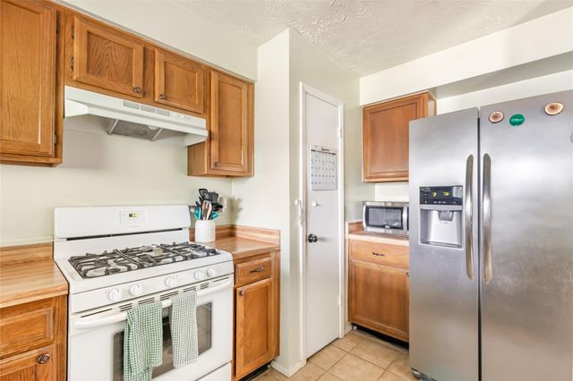 7827 Huron Court, Baytown, TX 77521